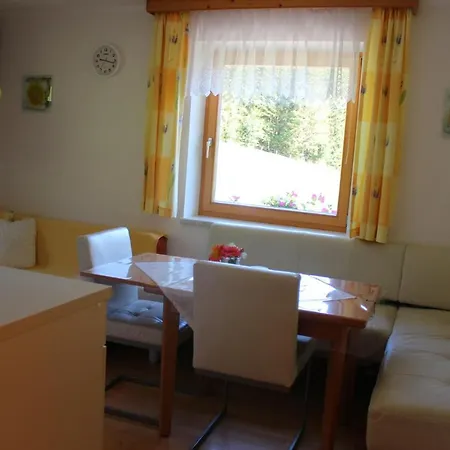 Schnell Apartment *