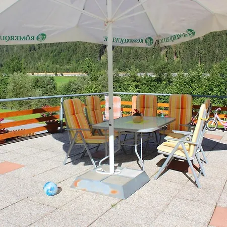 Schnell Apartment *