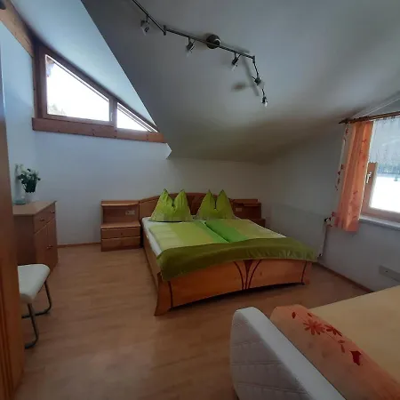 Schnell Apartment *